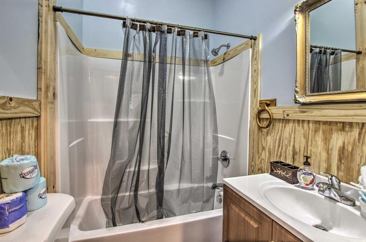 The Phoenix Cabin With Hot Tub In Gatlinburg! Buitenkant foto