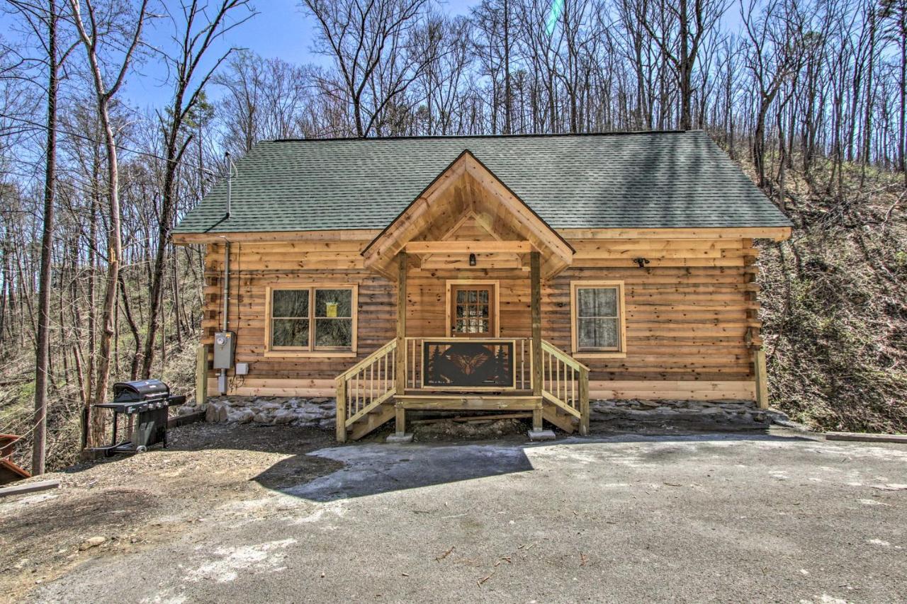 The Phoenix Cabin With Hot Tub In Gatlinburg! Buitenkant foto